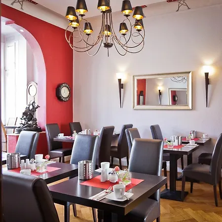 Arthotel Ana Hotell